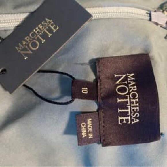 NEW Marchesa Notte 3D FLORAL SLEEVELESS PRINTED ORGANZA MIDI DRESS IN BLUE - Picture 8 of 8